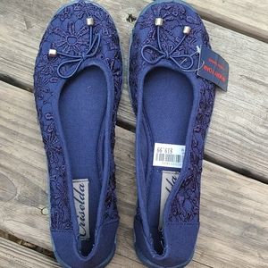Blue memory foam flats
